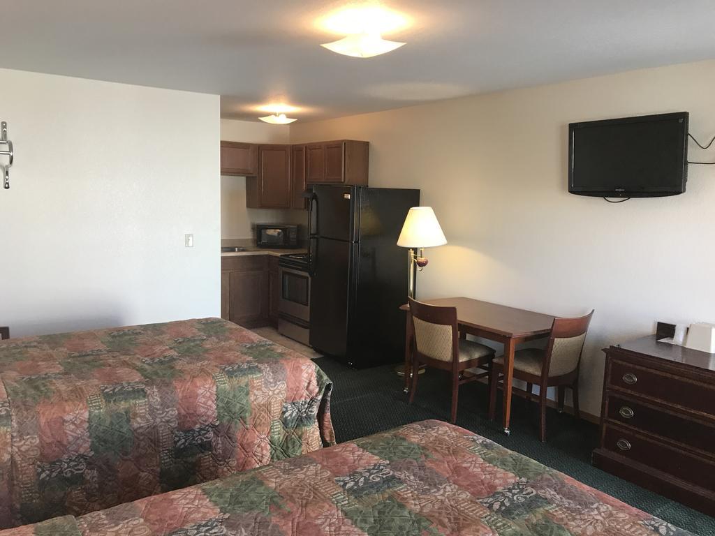 Western Holiday Motel Wichita Eksteriør billede