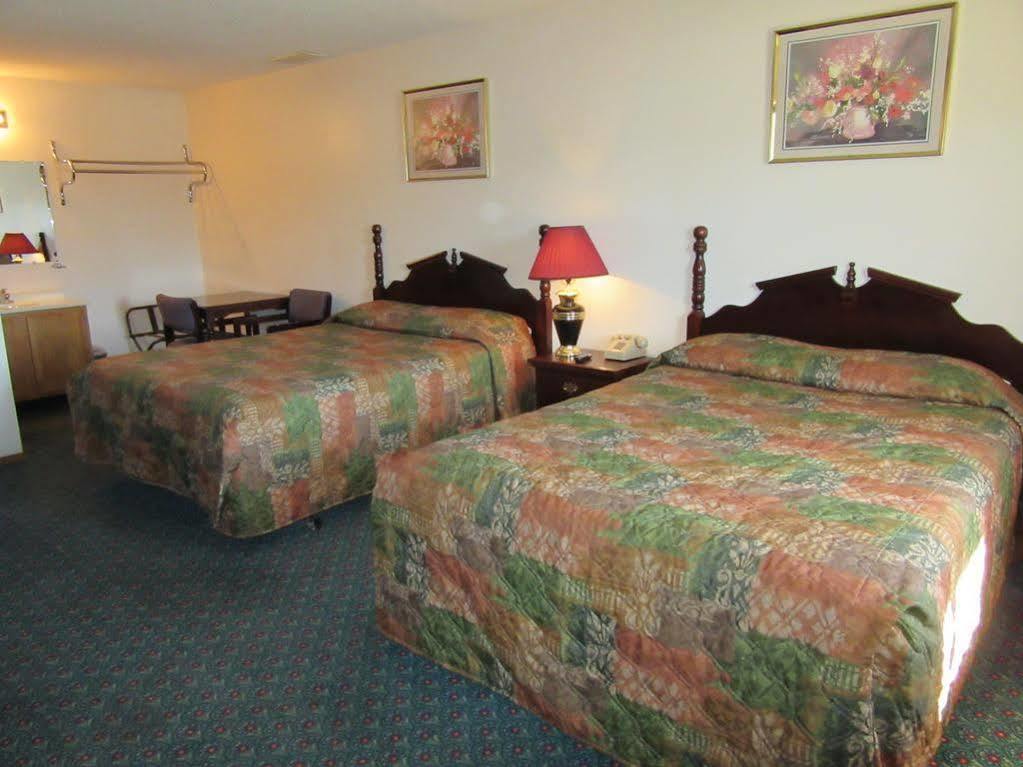 Western Holiday Motel Wichita Eksteriør billede